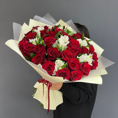 Букет «Танец любви» – гармония страсти и нежности в каждом лепестке Ижевск Удмуртская Республика