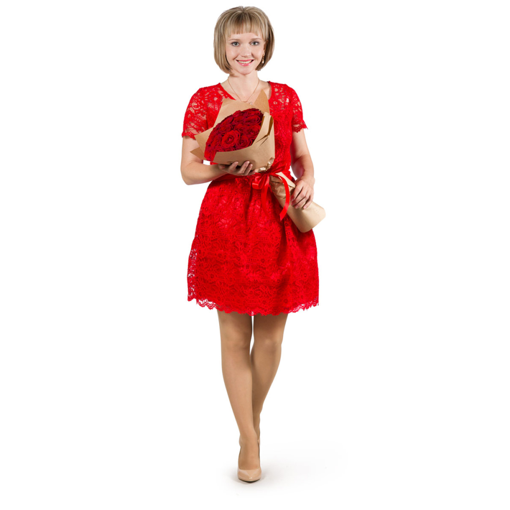 Букет из 21 красной розы в крафт-бумаге